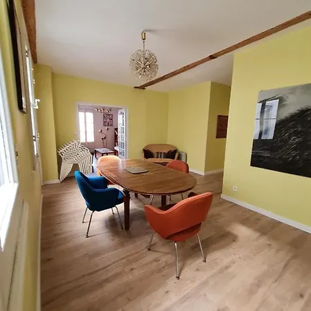 Chez Nicola & Aurelie, Sur Les Quais De Sète