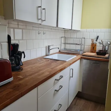 Chez Nicola & Aurelie, Sur Les Quais De Sète